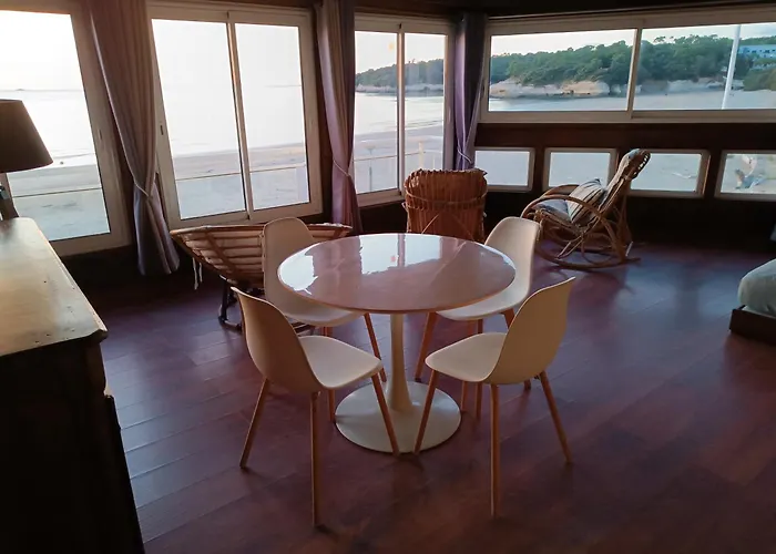 Beach Apartment - Ocean Sunset Full View